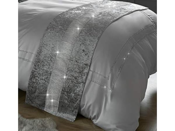 Bed Runners & Scarves Thumbnail