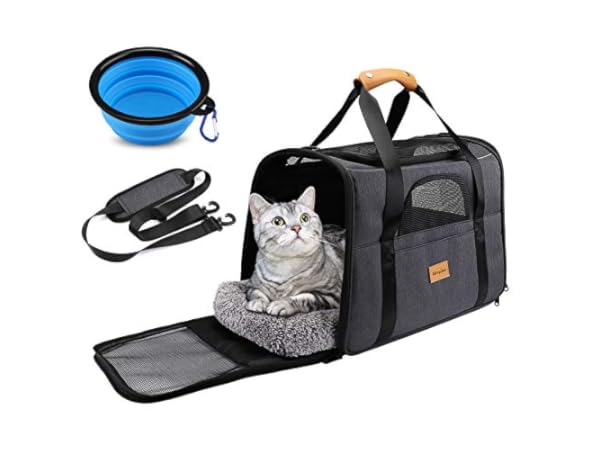 Cat Soft-Sided Travel Carriers Thumbnail