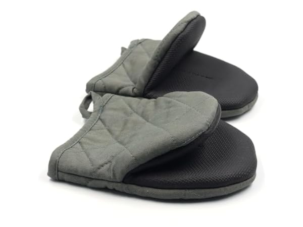 Oven Mitts Thumbnail